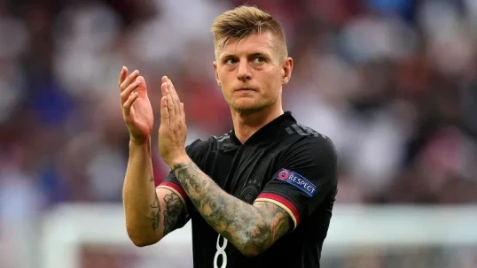 Kroos məşqçiliyə başlayır