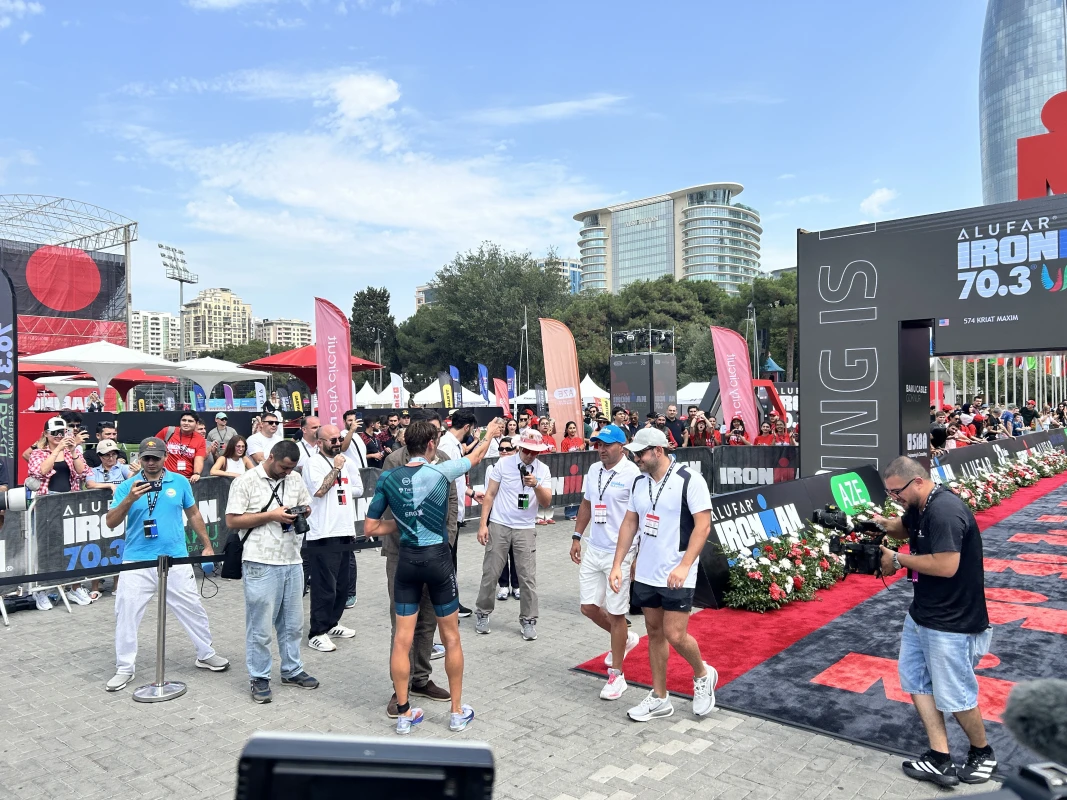 “IRONMAN 70.3 Baku”: Finişə ilk çatan idmançı müəyyənləşib - FOTO 