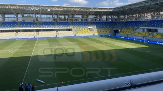 Gəncə stadionunda mənfi əlamətlər: qazon yanıb!  - FOTO 