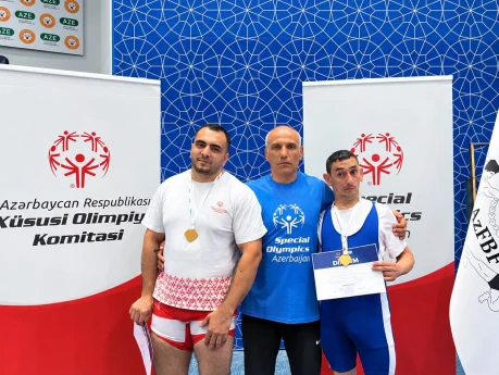 Xüsusi olimpiyaçılardan ölkə kubokunda 2 qızıl medal