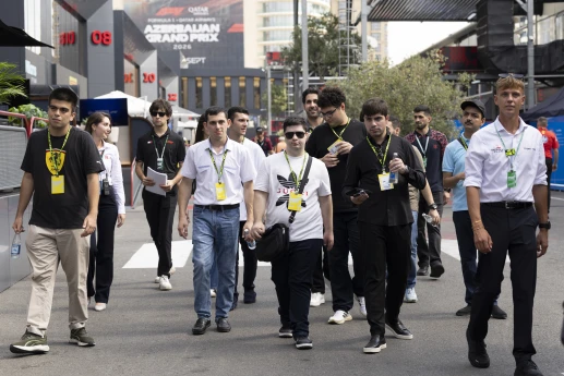 Autizmli gənclər Formula 1 dünyasını paddokdan kəşf ediblər
