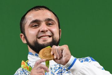 Azərbaycanlı Olimpiya çempionu Qazaxıstana yollana bilmir